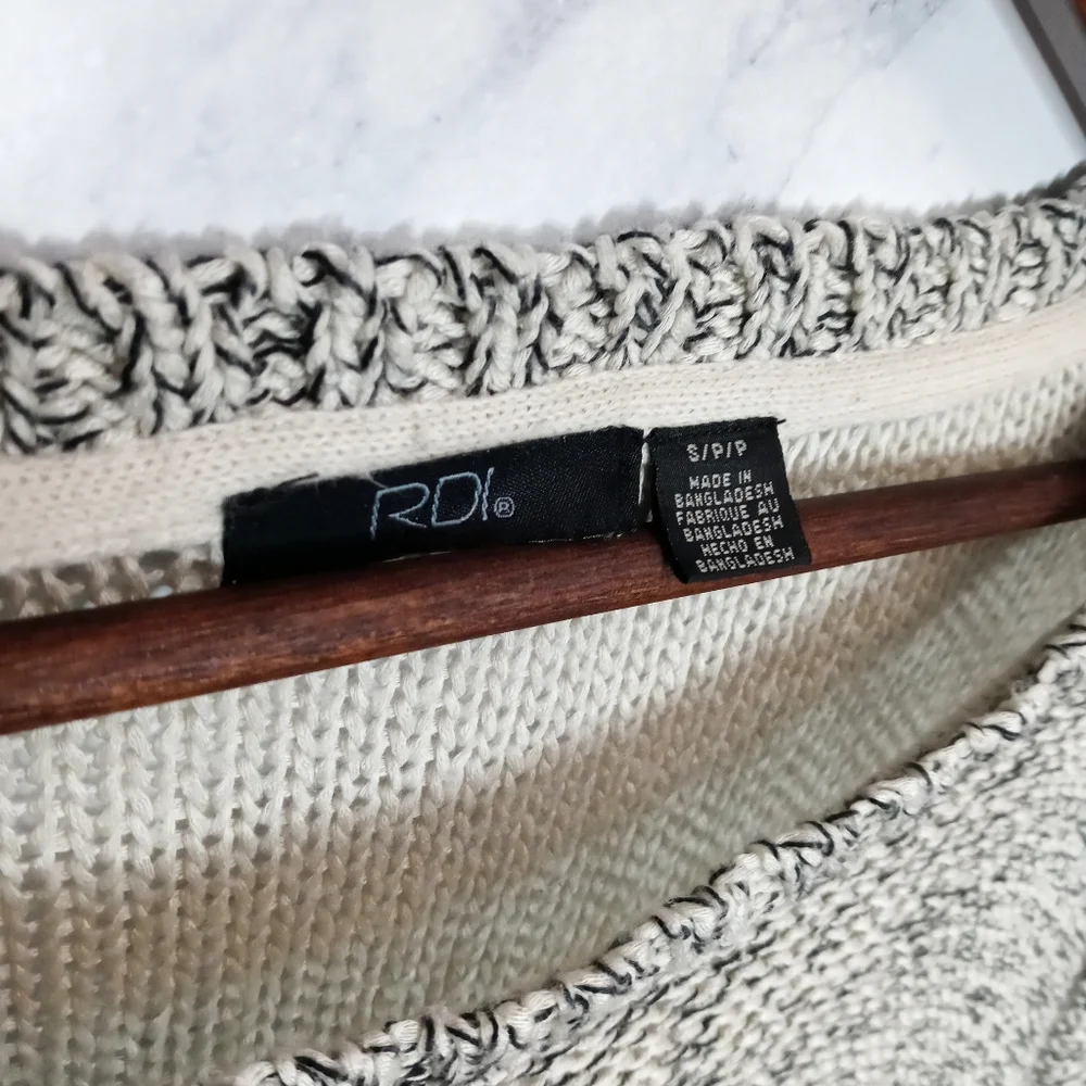RDI Knit Sweater Women's Size S Gray Cream Colorblock